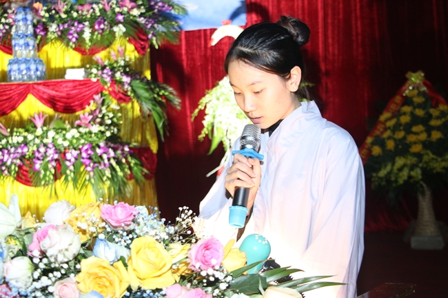 The flower lantern ceremony commemorating the Buddha Amitabha at Tieu Dao pagoda.