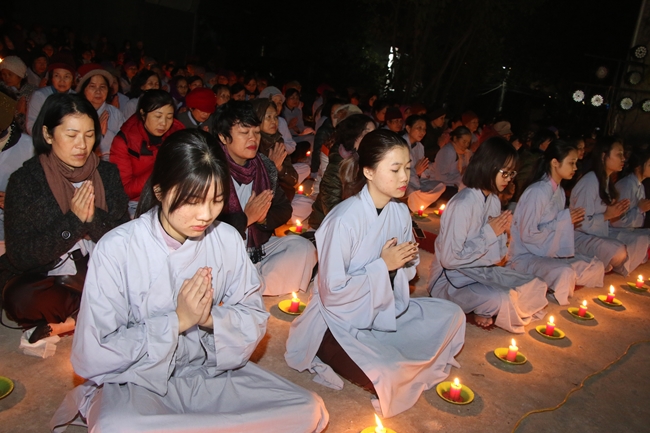 The flower lantern ceremony commemorating the Buddha Amitabha at Tieu Dao pagoda.