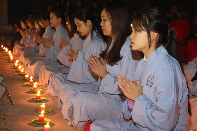 The flower lantern ceremony commemorating the Buddha Amitabha at Tieu Dao pagoda.