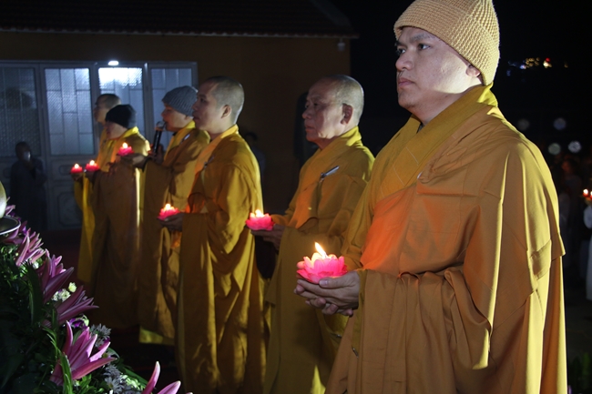 The flower lantern ceremony commemorating the Buddha Amitabha at Tieu Dao pagoda.