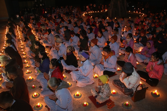 The flower lantern ceremony commemorating the Buddha Amitabha at Tieu Dao pagoda.
