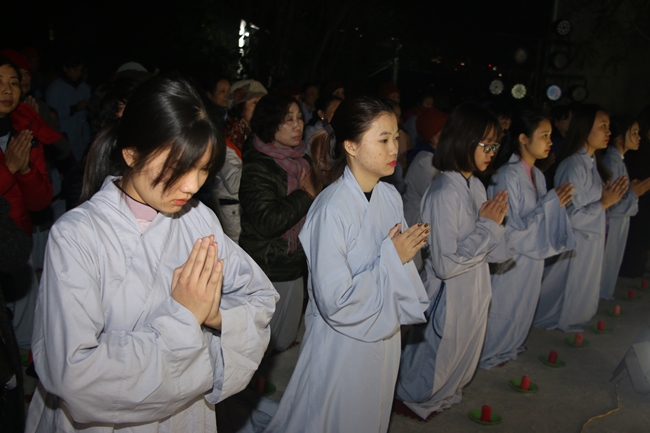 The flower lantern ceremony commemorating the Buddha Amitabha at Tieu Dao pagoda.