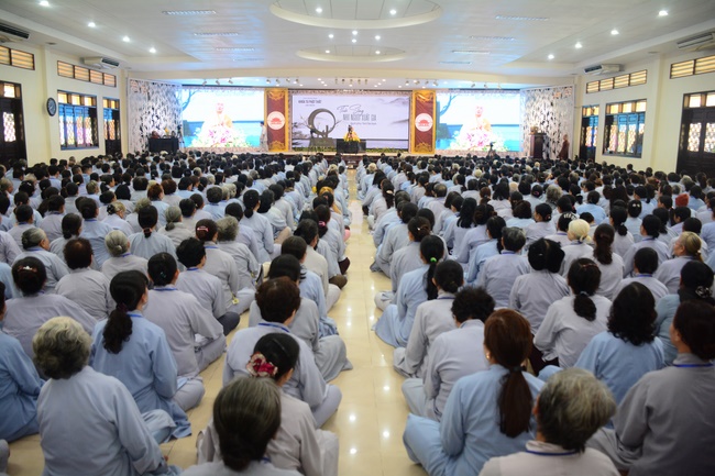 Dharma Talk “Trying on a Monkhood Life” –  The 93rd Seven-Day Retreat