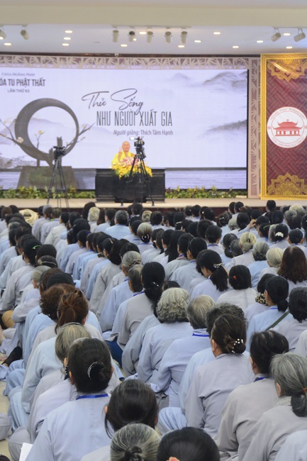 Dharma Talk “Trying on a Monkhood Life” –  The 93rd Seven-Day Retreat