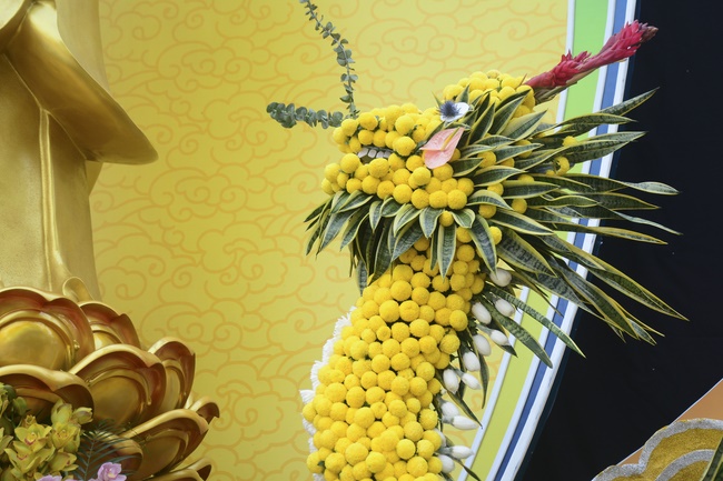 Công tác chuẩn bị đêm hoa đăng kỷ niệm đức Phật A-di-đà (phần 3)