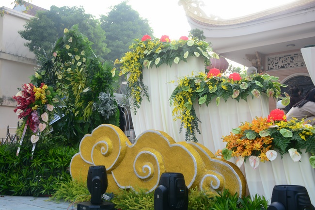 Công tác chuẩn bị đêm hoa đăng kỷ niệm đức Phật A-di-đà (phần 3)