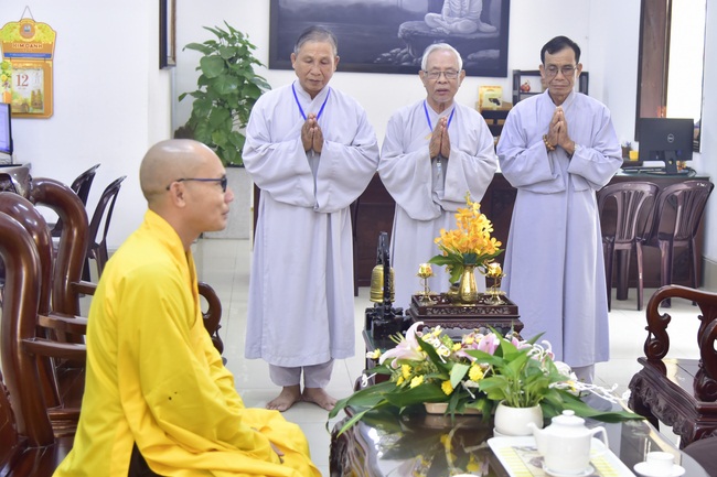 Dharma Talk “Take Free Step on the New Way” –  The 93rd Seven-Day Retreat