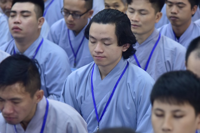 Dharma Talk “Take Free Step on the New Way” –  The 93rd Seven-Day Retreat