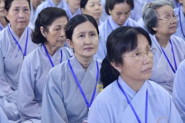 Dharma Talk “Take Free Step on the New Way” –  The 93rd Seven-Day Retreat