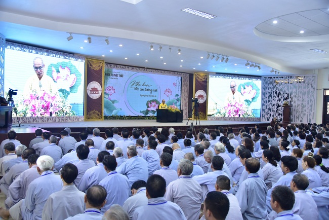 Dharma Talk “Take Free Step on the New Way” –  The 93rd Seven-Day Retreat