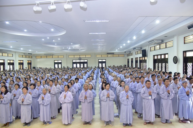 Dharma Talk “Take Free Step on the New Way” –  The 93rd Seven-Day Retreat