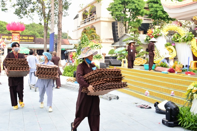 Before G-HOUR of Amitabha Buddha’s Birthday Lantern Ceremony