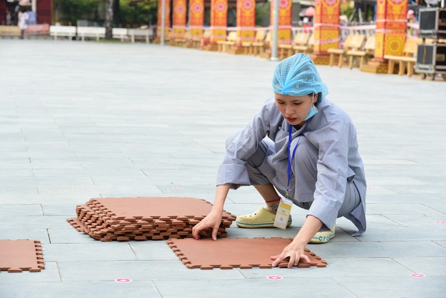 Before G-HOUR of Amitabha Buddha’s Birthday Lantern Ceremony