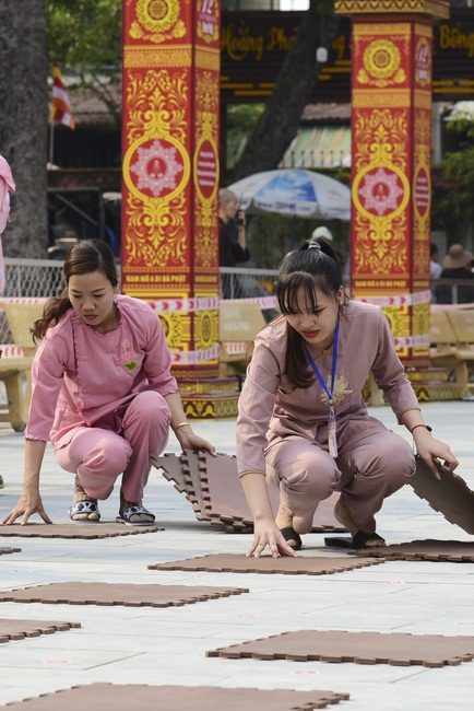 Before G-HOUR of Amitabha Buddha’s Birthday Lantern Ceremony
