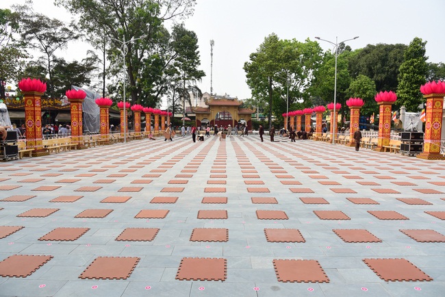 Before G-HOUR of Amitabha Buddha’s Birthday Lantern Ceremony