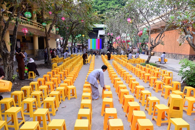 Before G-HOUR of Amitabha Buddha’s Birthday Lantern Ceremony