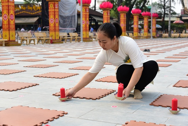Before G-HOUR of Amitabha Buddha’s Birthday Lantern Ceremony