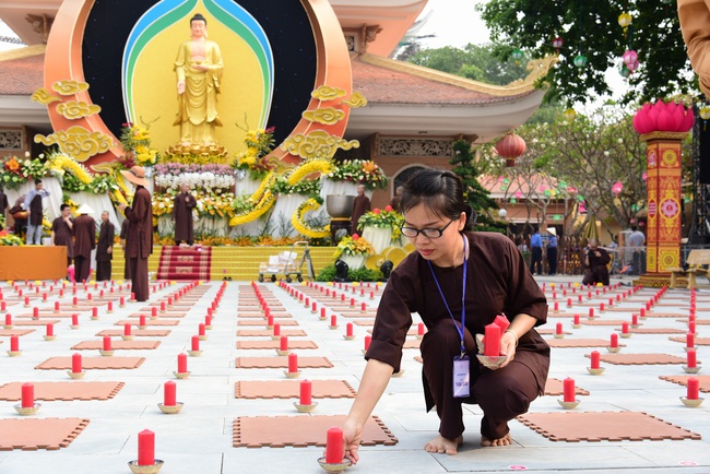 Before G-HOUR of Amitabha Buddha’s Birthday Lantern Ceremony