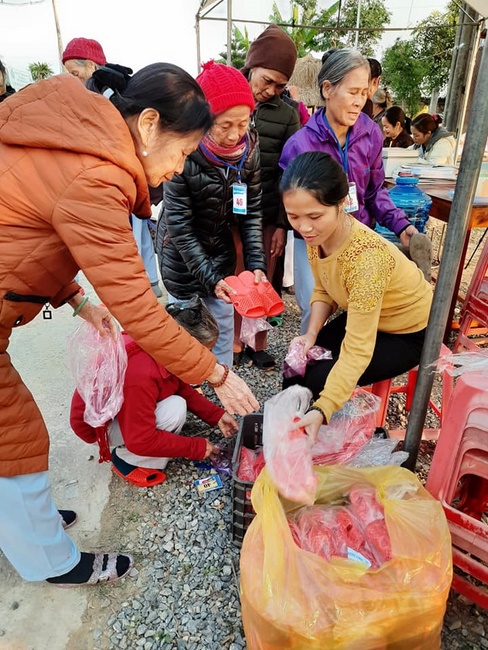 The 9th retreat “Learning Practice as the Buddha's teachings” at Dong Cao Pagoda