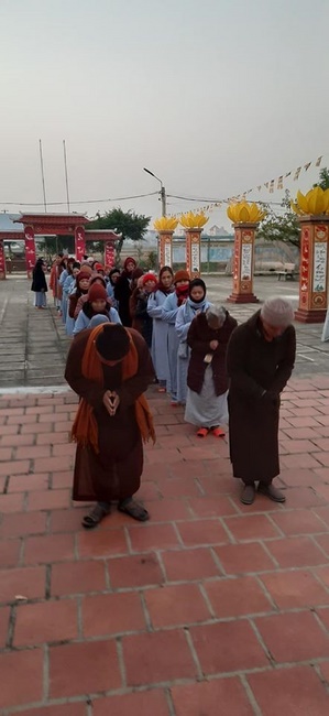 The 9th retreat “Learning Practice as the Buddha's teachings” at Dong Cao Pagoda