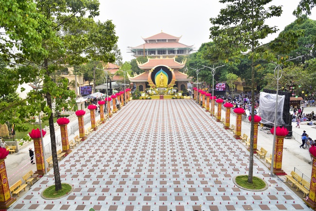 Impressed Amitabha Buddha’s birthday Ceremony