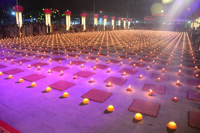 Impressed Amitabha Buddha’s birthday Ceremony