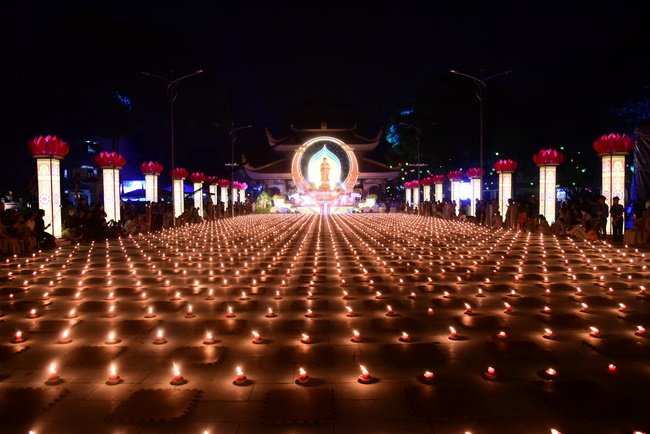 Impressed Amitabha Buddha’s birthday Ceremony