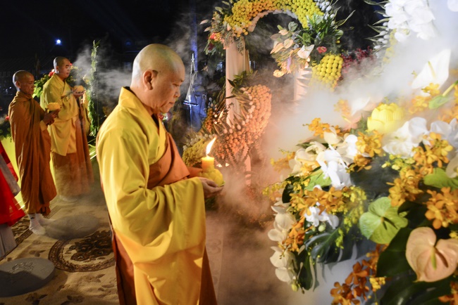 Impressed Amitabha Buddha’s birthday Ceremony