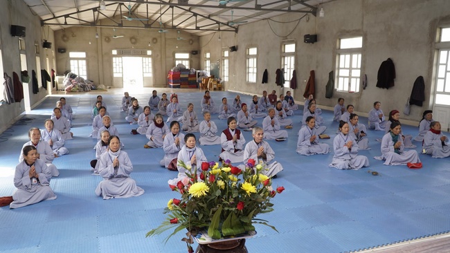 The 2nd day - The 9th retreat  “Learning Practice as the Buddha's teachings” at Dong Cao Pagoda