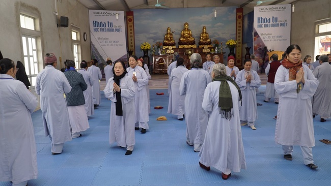 The 2nd day - The 9th retreat  “Learning Practice as the Buddha's teachings” at Dong Cao Pagoda