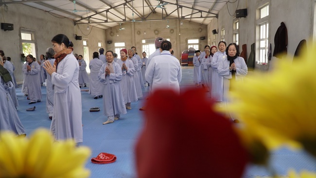 The 2nd day - The 9th retreat  “Learning Practice as the Buddha's teachings” at Dong Cao Pagoda