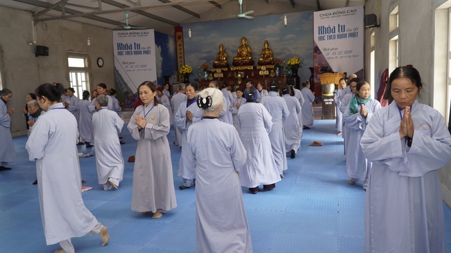 The 2nd day - The 9th retreat  “Learning Practice as the Buddha's teachings” at Dong Cao Pagoda