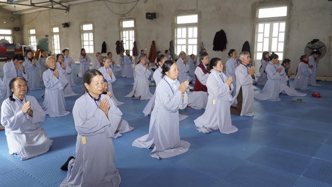 The 2nd day - The 9th retreat  “Learning Practice as the Buddha's teachings” at Dong Cao Pagoda