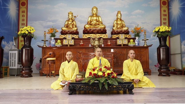 The 2nd day - The 9th retreat  “Learning Practice as the Buddha's teachings” at Dong Cao Pagoda