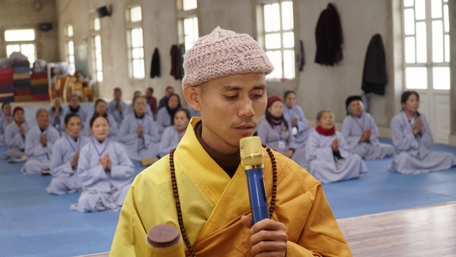 The 2nd day - The 9th retreat  “Learning Practice as the Buddha's teachings” at Dong Cao Pagoda