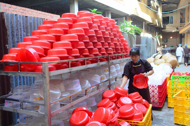 Người công quả - sự hi sinh thầm lặng