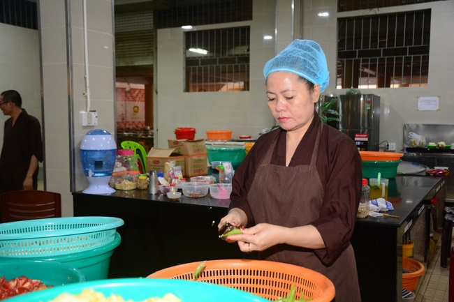 Người công quả - sự hi sinh thầm lặng