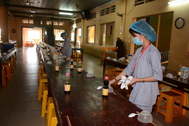 Người công quả - sự hi sinh thầm lặng