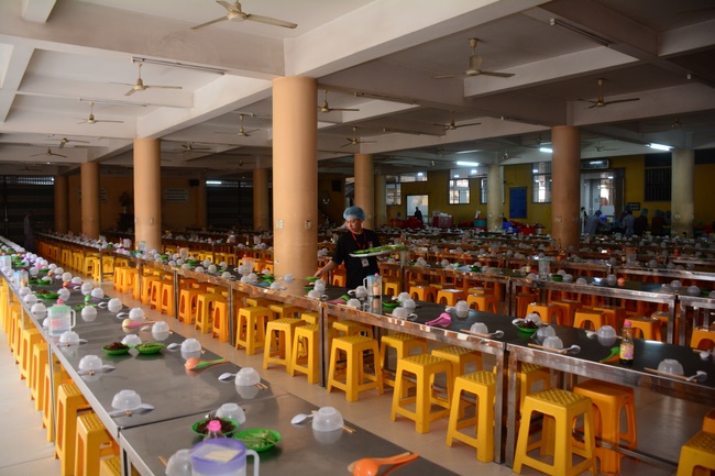 Người công quả - sự hi sinh thầm lặng