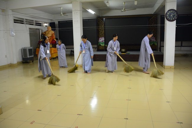 Người công quả - sự hi sinh thầm lặng