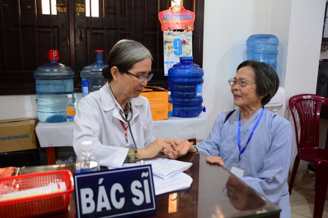 Người công quả - sự hi sinh thầm lặng