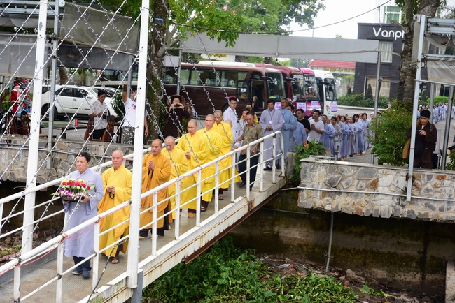 Freeing creatures on Van Phat yacht in Can Tho