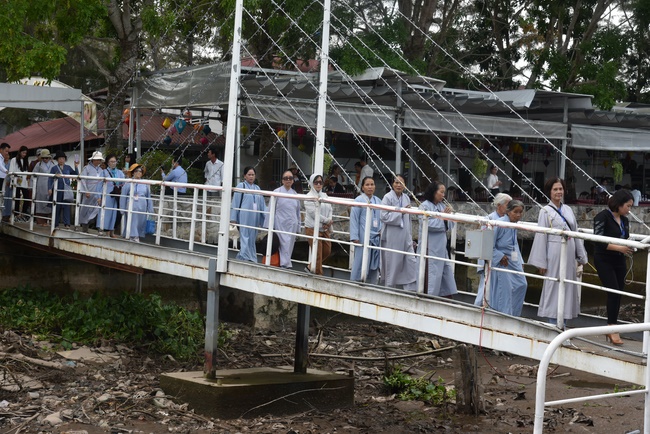 Freeing creatures on Van Phat yacht in Can Tho