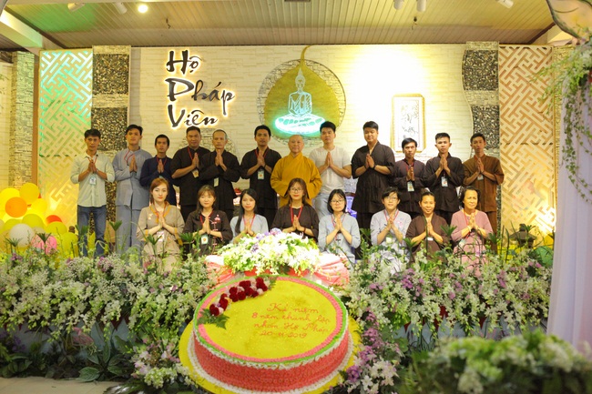 Kỷ niệm thành lập nhóm Hộ Pháp lần thứ 8