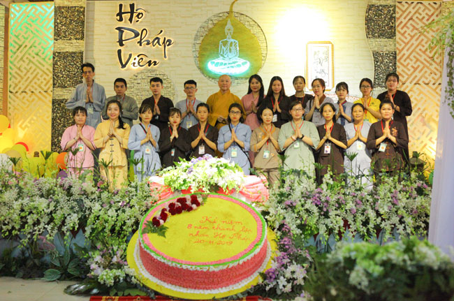 Kỷ niệm thành lập nhóm Hộ Pháp lần thứ 8