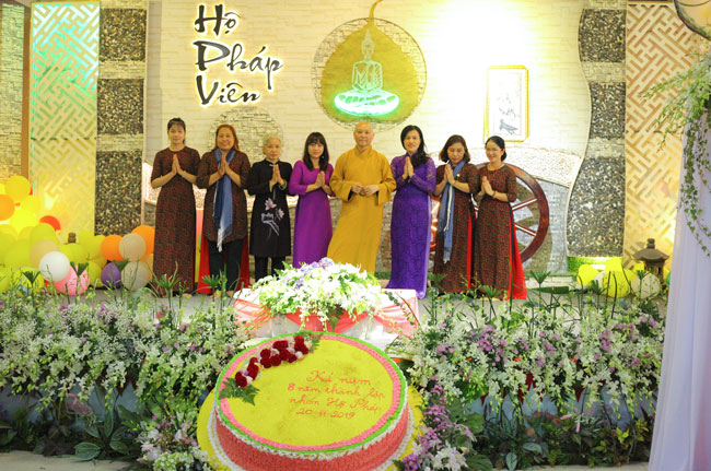 Kỷ niệm thành lập nhóm Hộ Pháp lần thứ 8