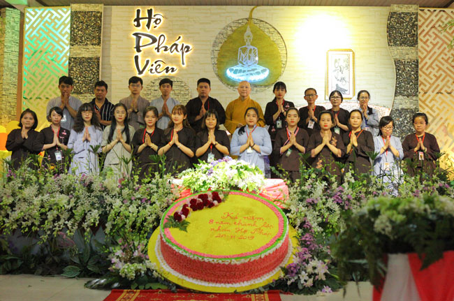 Kỷ niệm thành lập nhóm Hộ Pháp lần thứ 8