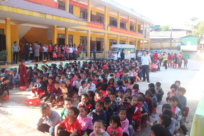 Clean water to highland pupils ...