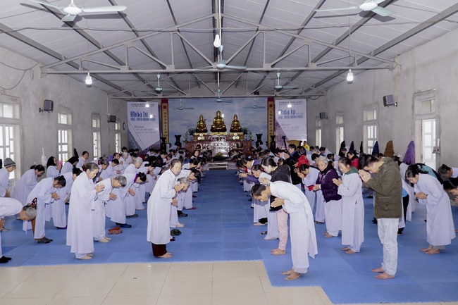 One-day Retreat at Dong Cao Pagoda