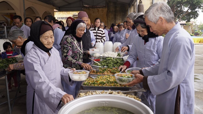 One-day Retreat at Dong Cao Pagoda
